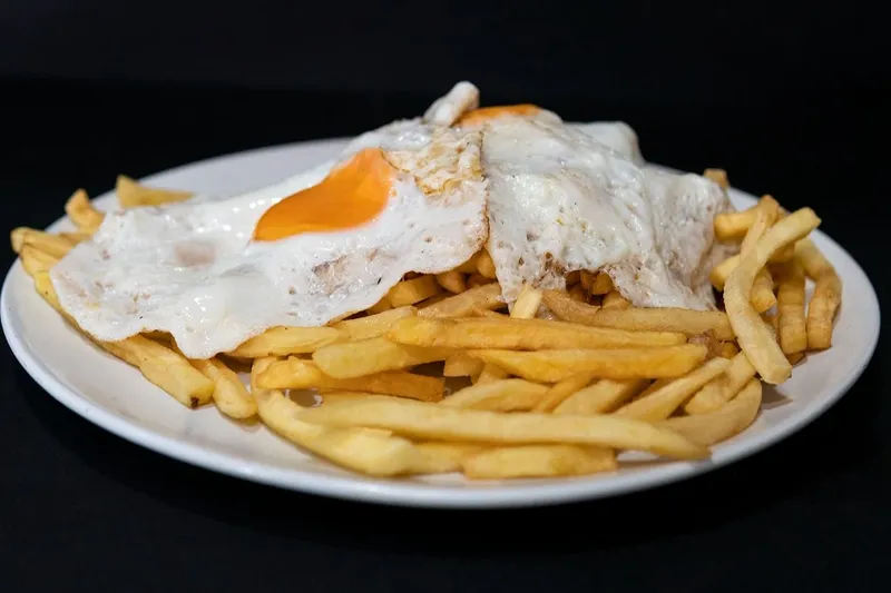 Papas Fritas a Caballo