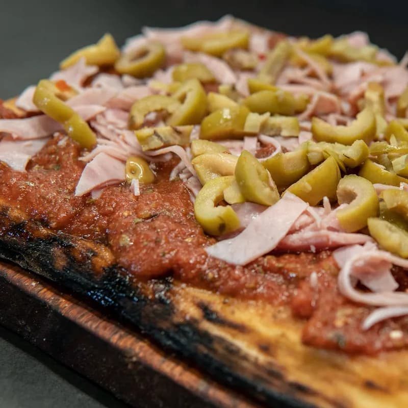 Pizza + 2 Gustos