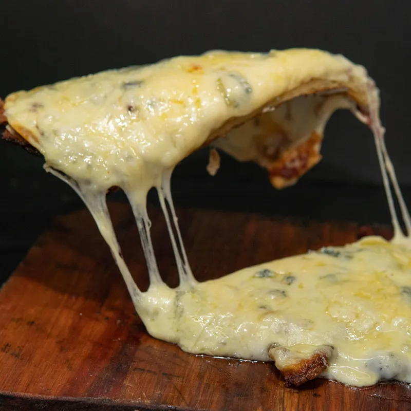 Faina con Muzzarella